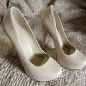 ALDO Nude Patent Leather Heels Size 7.5